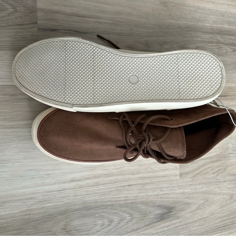 Banana Republic Lace Up Vegan Suede Chukka Sneakers Brown SZ 10.5 NWOB